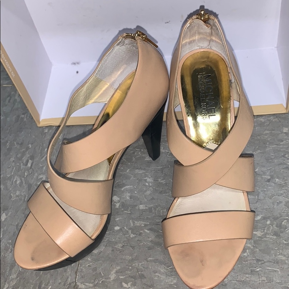 Michael Kors 6.5 Nude Elena Platform